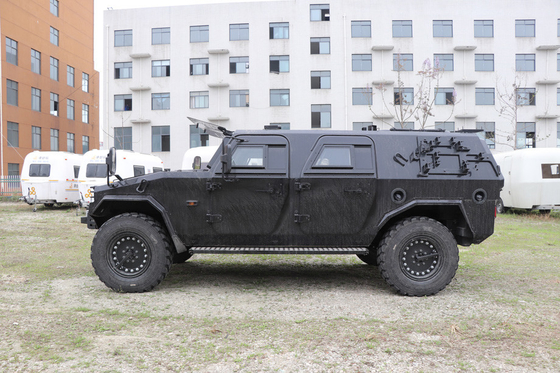 Carrocería a prueba de balas Custom Off Road Military Vehicle 6 Man Assault Vehicle 4x4