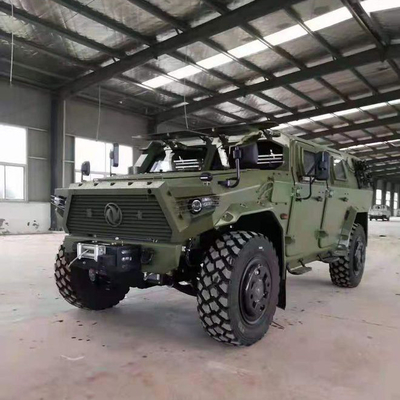 Motor diesel 300hp del vehículo militar a prueba de balas del comando del vehículo 4x4 de China DONGFENG Off Road