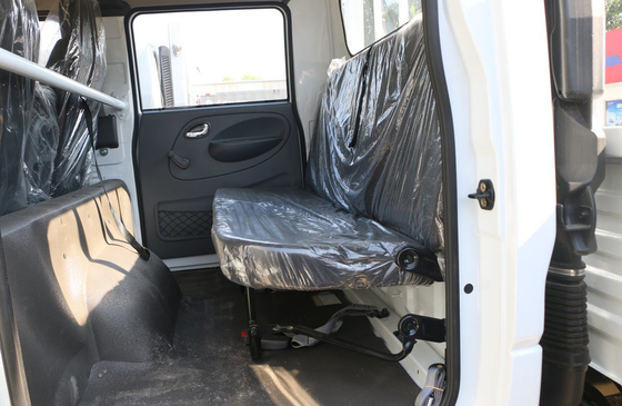 Gasolina ligera 125HP del cargo del camión del policía motorizado de los árboles 6 del camión ligero 2 del cargo de la cabina doble