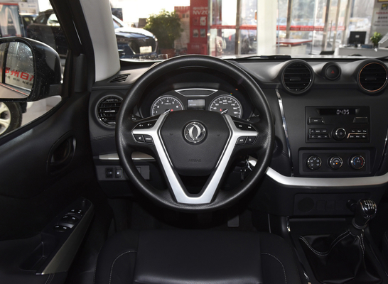 Dos gasolina Turbo MAX Speed 160km/h de los asientos 1.8L de la recogida 5 de SUV de la puerta de la impulsión 4 de la rueda