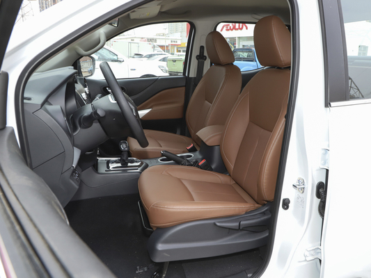 8 camionetas pickup DONGFENG 120kw 163hp de la impulsión de la rueda de los engranajes 4WD 4