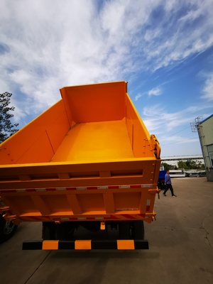 Camión volquete pesado 4x2 de Dongfeng pequeña tonelada 136HP de Tipper Truck GVW 17,5