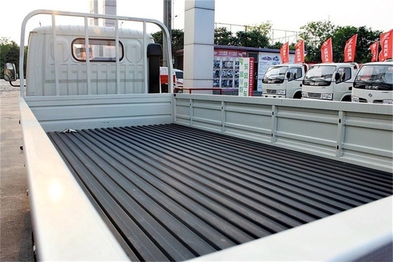 Camión diesel de dirección izquierdo 4x2 5 Ton Loading Capacity del cargo de la luz de poder los 245N.m