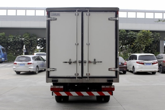 Emisión refrigerada ligera de la impulsión Euro6 de Van DONGFENG 4x2 del camión de reparto