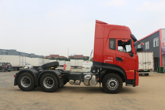 Camión diesel 560hp Max Torque del tractor de Dongfeng los 2650N.m para transportar mercancías