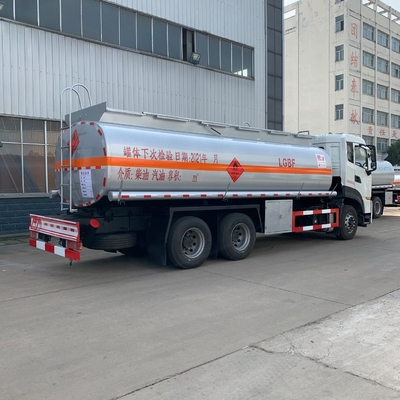 Petrolero resistente 300 HP 23,3 Cbm del transporte del camión de DONGFENG 6x4